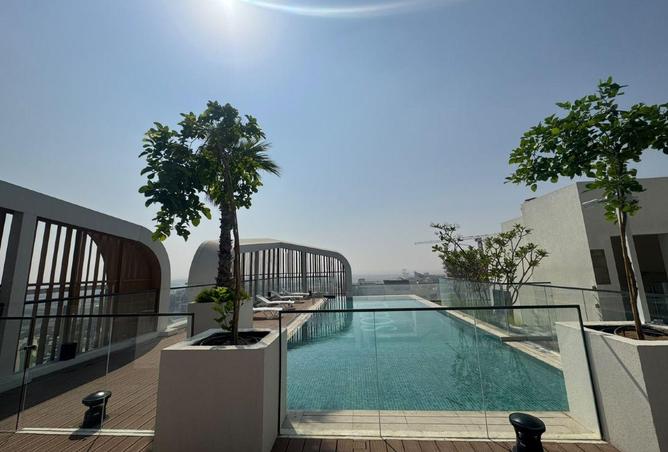 Fully Furnished | Rooftop Pool |Near School