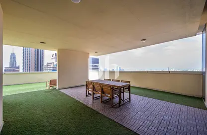 Apartment - 3 Bedrooms - 3 Bathrooms for sale in Upper Crest - Downtown Dubai - Dubai