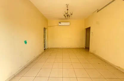 فيلا - 5 غرف نوم - 5 حمامات للايجار في الجزّات - ضاحية الرقة - الشارقة