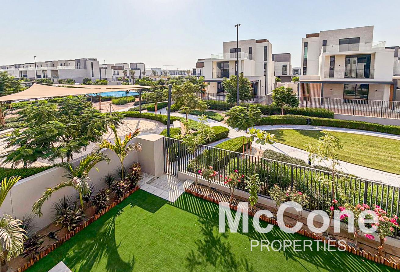 Fully Furnished | At the Park and Pool | Luxury photo 16