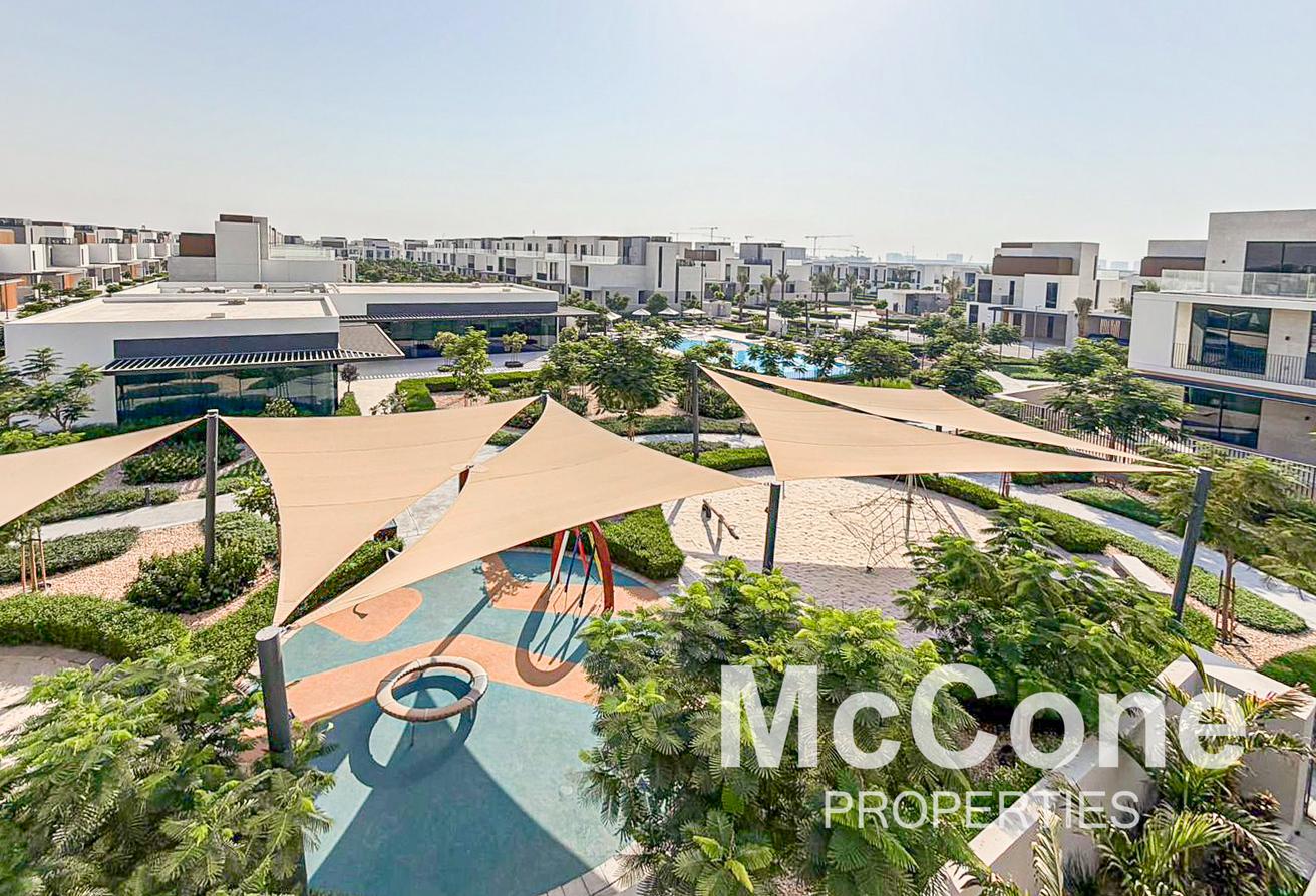 Fully Furnished | At the Park and Pool | Luxury photo 18