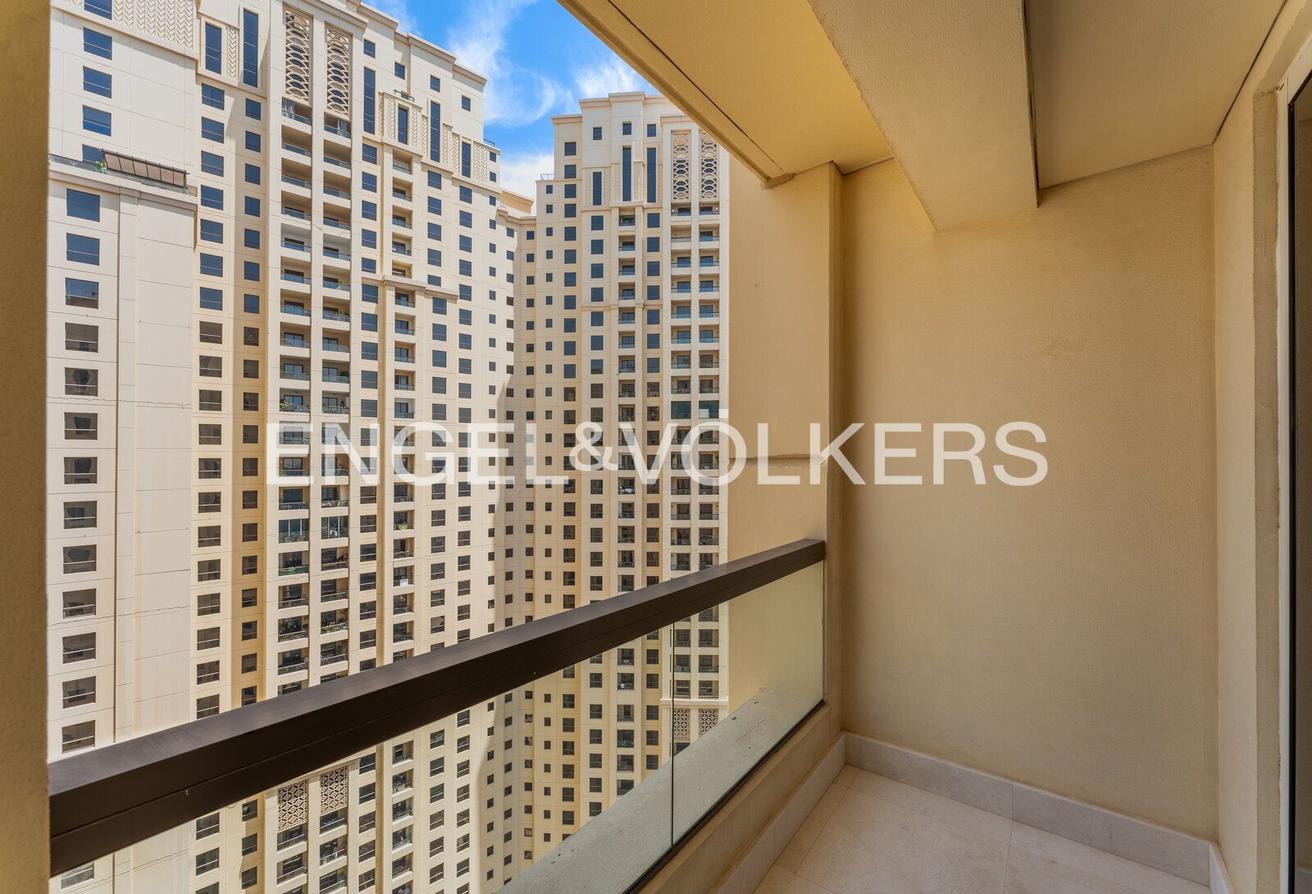 High Floor I Fully Upgraded I Spacious Layout photo 24
