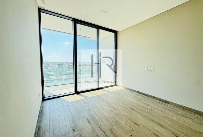 98240004 - Property Main Image