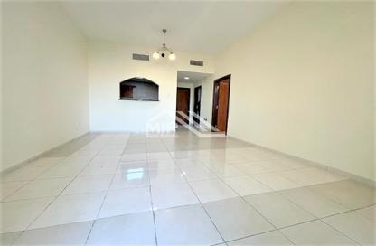 Apartment - 1 - 2 for rent in University View Block C - University View - Dubai Silicon Oasis - Dubai Apartment - 1 - 2 for rent in University View Block C - University View - Dubai Silicon Oasis - Dubai