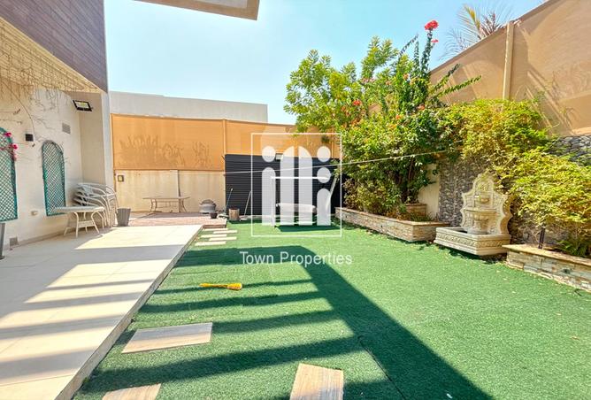 4-bed villa in West Yas · Maid's room — photo 3