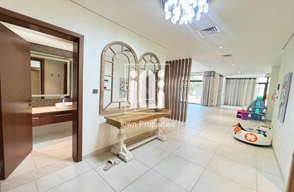 Villa - 4 - 7 for rent in West Yas - Yas Island - Abu Dhabi