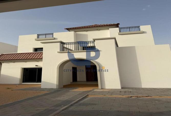 Brand New 3BR+M Villa | Single Row | Big Plot