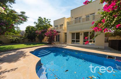 Villa - 4 - 5 for sale in Meadows 2 - Meadows - Dubai