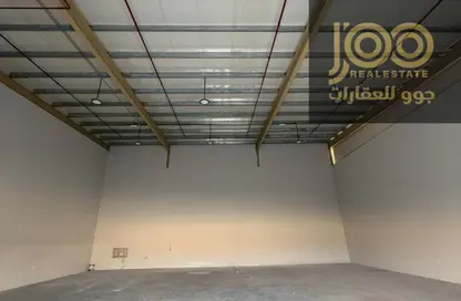 Warehouse - Studio - 1 Bathroom for rent in Umm Al Thuoob - Umm Al Quwain