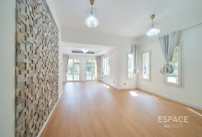 155525643 - Property Image 2