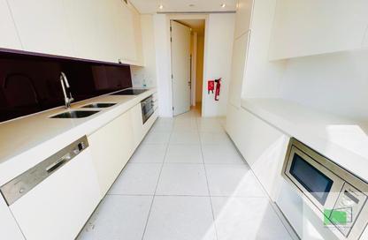 Apartment - 4 Bedrooms - 5 Bathrooms for rent in Burj Mohammed Bin Rashid at WTC - Corniche Road - Abu Dhabi Apartment - 4 Bedrooms - 5 Bathrooms for rent in Burj Mohammed Bin Rashid at WTC - Corniche Road - Abu Dhabi