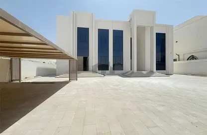 Villa - 6 Bedrooms for rent in Madinat Al Riyad - Abu Dhabi