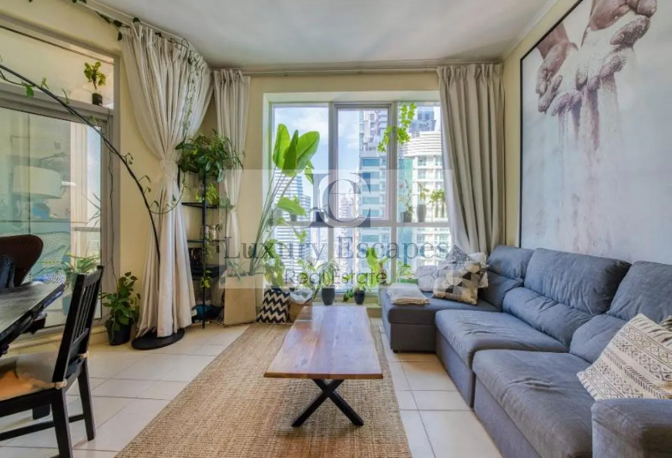 135608378 - Property Main Image