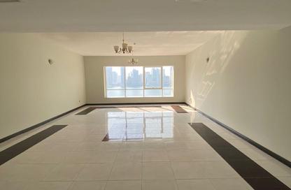 Apartment - 4 Bedrooms - 4 Bathrooms for rent in Al Majaz 1 - Al Majaz - Sharjah