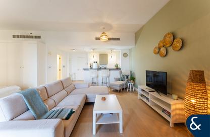 Apartment - Studio - 1 for sale in Rimal 4 - Rimal - Jumeirah Beach Residence - Dubai