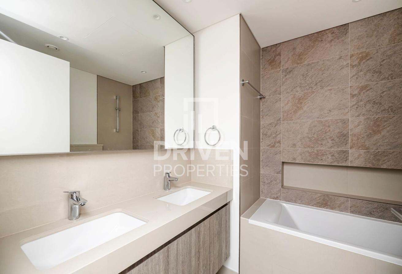Corner Unit | Fully Furnished | High Floor photo 16