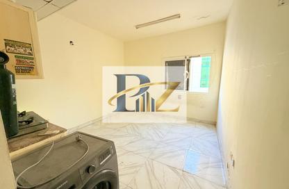 Apartment - Studio - 1 for rent in Fire Station Road - Muwaileh - Sharjah