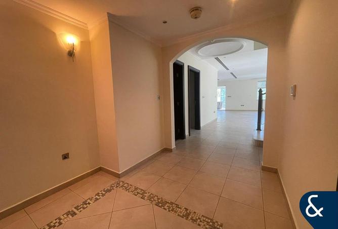 73874002 - Property Image 2