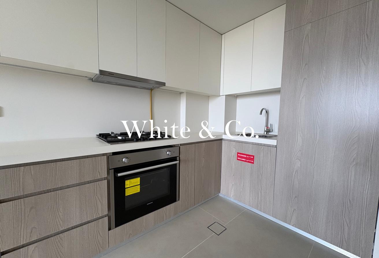 Golf Course View | Unfurnished | Brand New photo 9