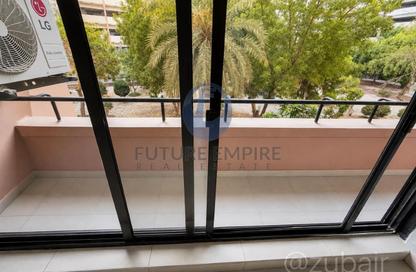 Apartment - 2 Bedrooms - 2 Bathrooms for rent in Zabeel Building - Al Karama - Dubai