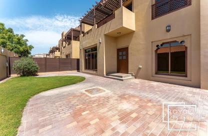 Villa - 4 Bedrooms - 5 Bathrooms for rent in Jumeirah 3 Villas - Jumeirah 3 - Jumeirah - Dubai