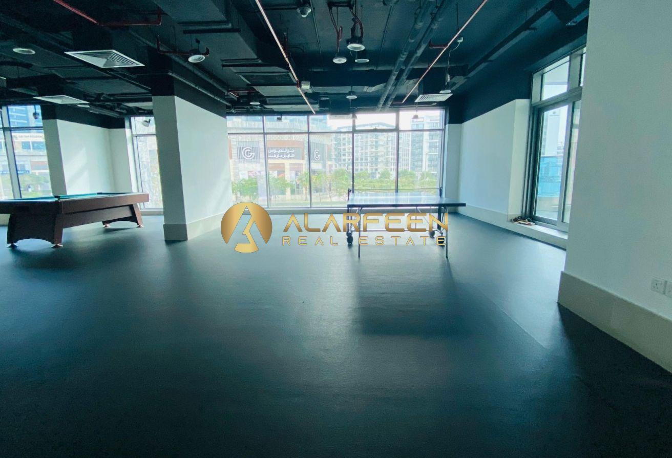 Chiller Free 1 Year | Prime Location | Spacious photo 19