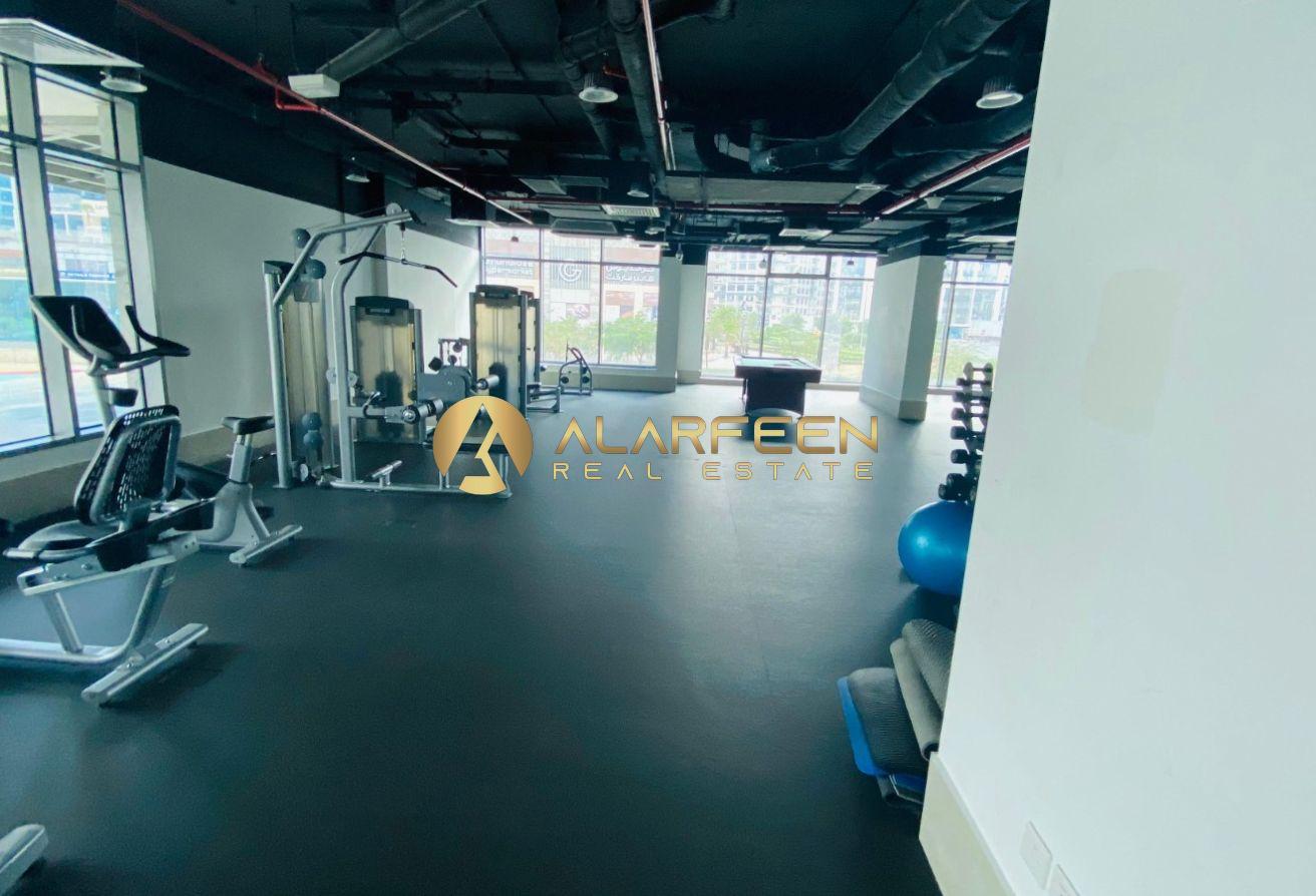 Chiller Free 1 Year | Prime Location | Spacious photo 16
