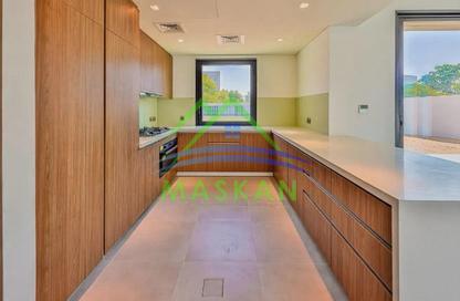 Villa - 4 - 6 for sale in The Magnolias - Yas Acres - Yas Island - Abu Dhabi