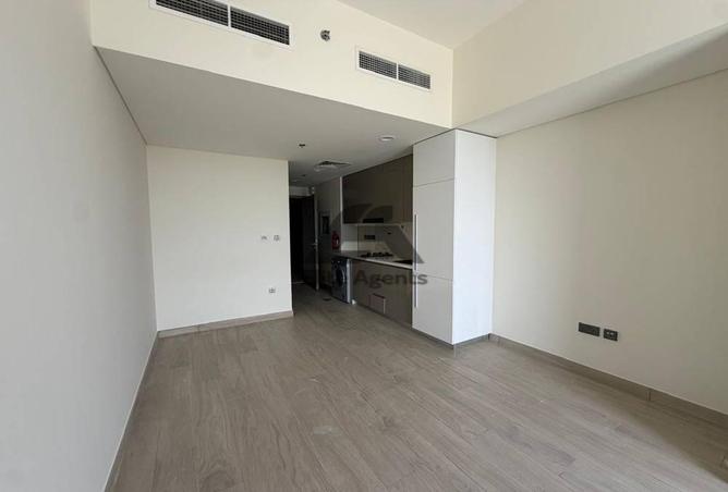 135149439 - Property Image 3