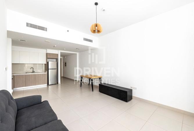 Spacious | High-Floor | Great Views and Layout photo 3