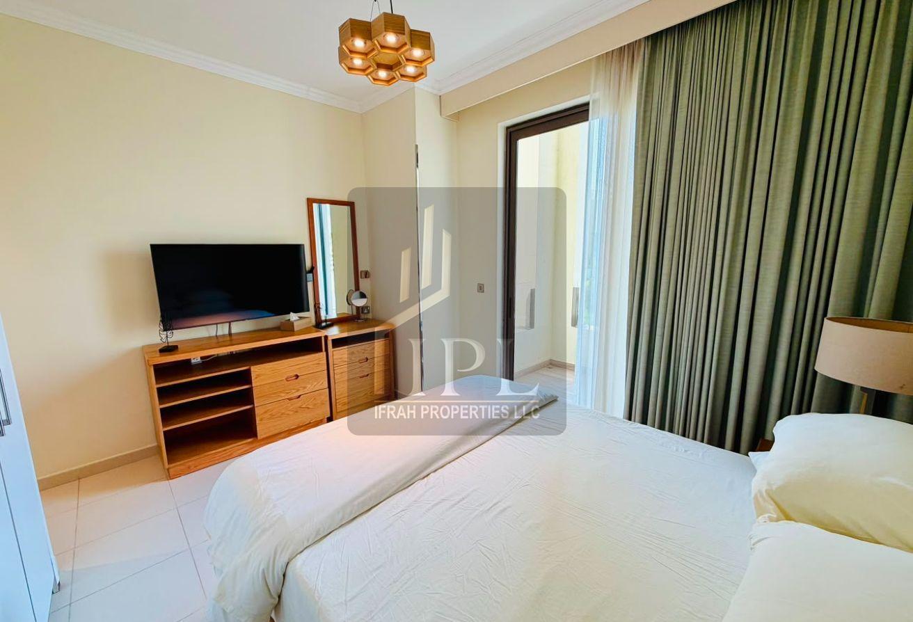 Luxury Fully Furnished | Upgraded | Ready to Move photo 12