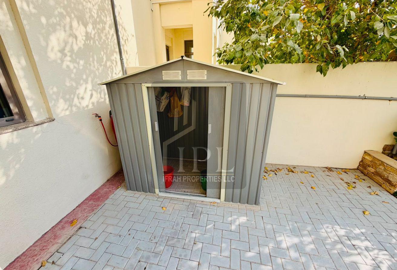 Luxury Fully Furnished | Upgraded | Ready to Move photo 14
