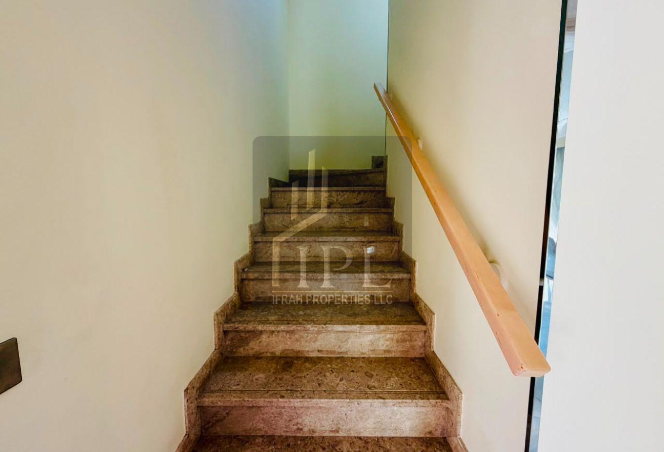 Luxury Fully Furnished | Upgraded | Ready to Move photo 20