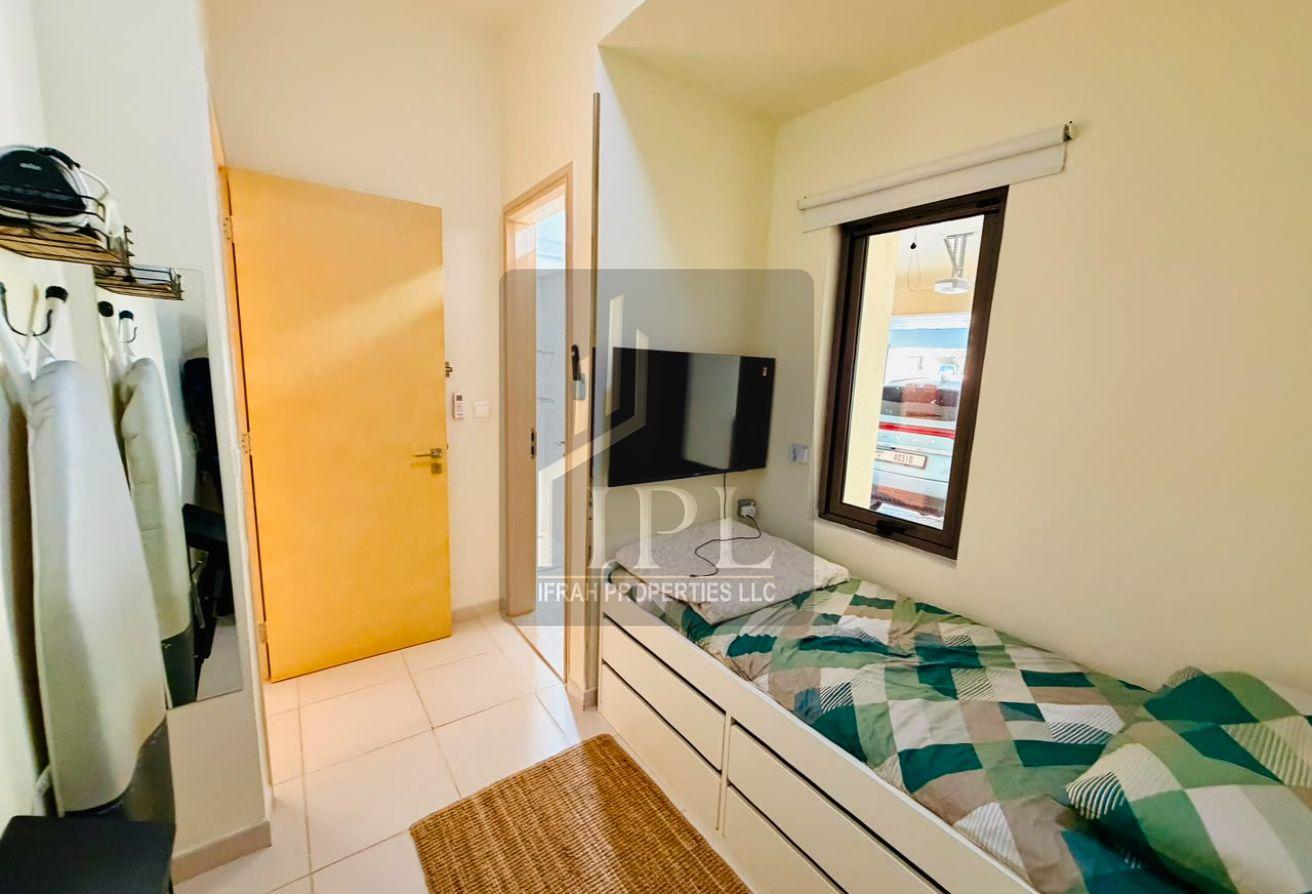 Luxury Fully Furnished | Upgraded | Ready to Move photo 21