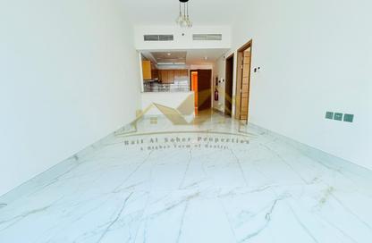 Apartment - 2 Bedrooms - 2 Bathrooms for rent in Jumeirah Garden City - Al Satwa - Dubai