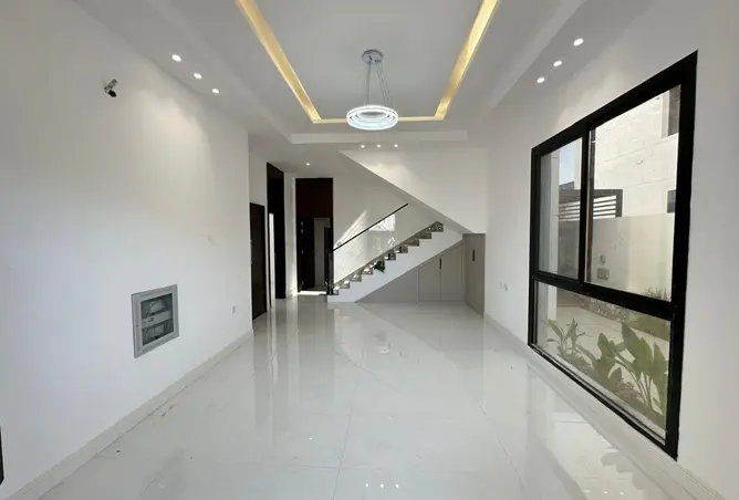 98245223 - Property Image 3