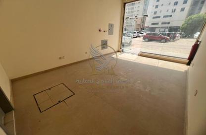 Shop - Studio - 1 Bathroom for rent in Al Qulaya'ah - Al Sharq - Sharjah