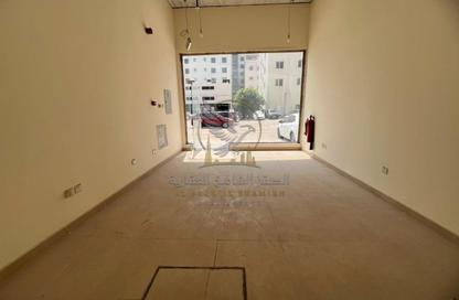Shop - Studio - 1 Bathroom for rent in Al Qulaya'ah - Al Sharq - Sharjah