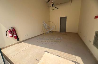 Shop - Studio - 1 Bathroom for rent in Al Qulaya'ah - Al Sharq - Sharjah