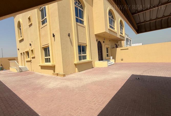 113253256 - Property Image 2