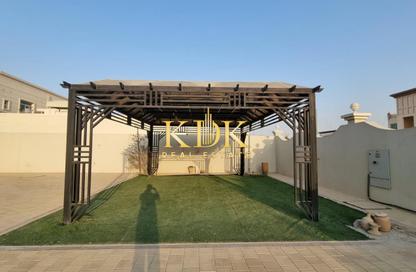 Villa - 4 - 6 for rent in Nad Al Sheba 4 - Nad Al Sheba - Dubai