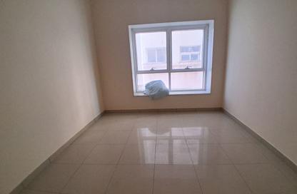 Apartment - 2 - 2 for rent in Fire Station Road - Muwaileh - Sharjah