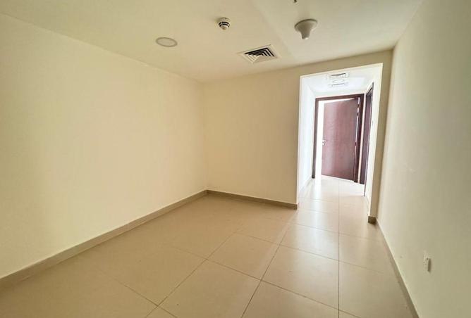 81127379 - Property Image 3