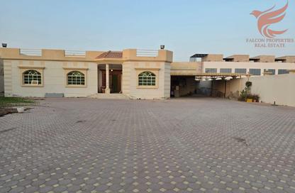 Villa - 4 - 5 for rent in Al Riffa - Ras Al Khaimah