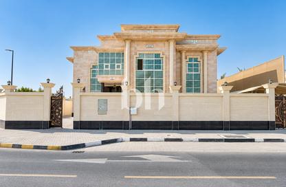 Villa - 6 - 7 for sale in Al Tarfa - Mughaidir - Sharjah