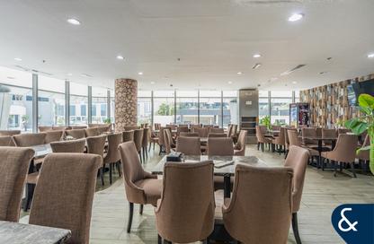 Retail - Studio for sale in The Binary Tower - Business Bay - Dubai