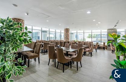 Retail - Studio for sale in The Binary Tower - Business Bay - Dubai