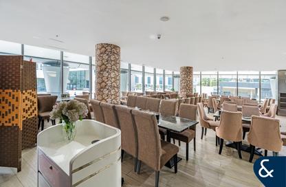 Retail - Studio for sale in The Binary Tower - Business Bay - Dubai