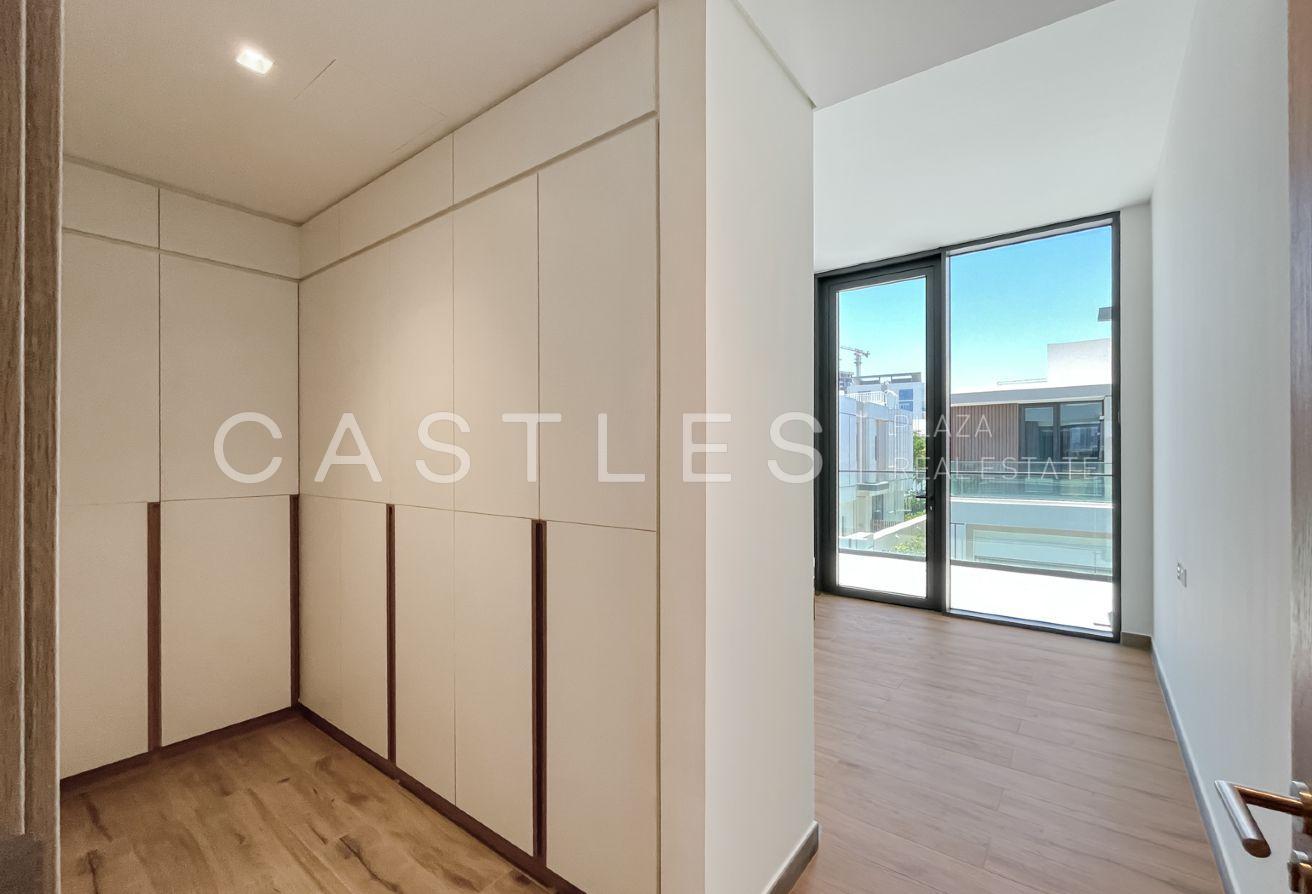 Landscaped Garden | Spacious 4BR Townhouse photo 21