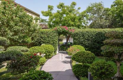 Villa - 5 - 6 for rent in District 5 - Jumeirah Park - Dubai